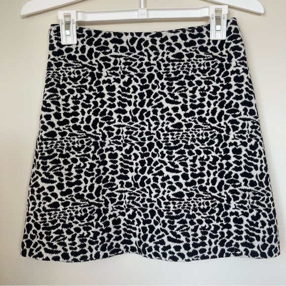 & Other Stories Stretch Knit Size Zip White Leopard Print Mini Skirt - Picture 1 of 7